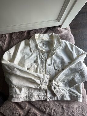 Abercrombie & Fitch Off-White Denim Jacket